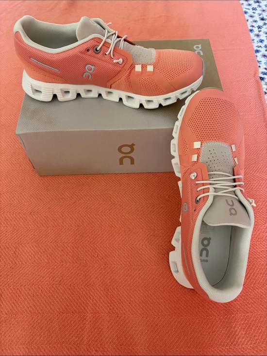 On Running Shoes - On Running Coral and Light Gray Cloud Sneakers